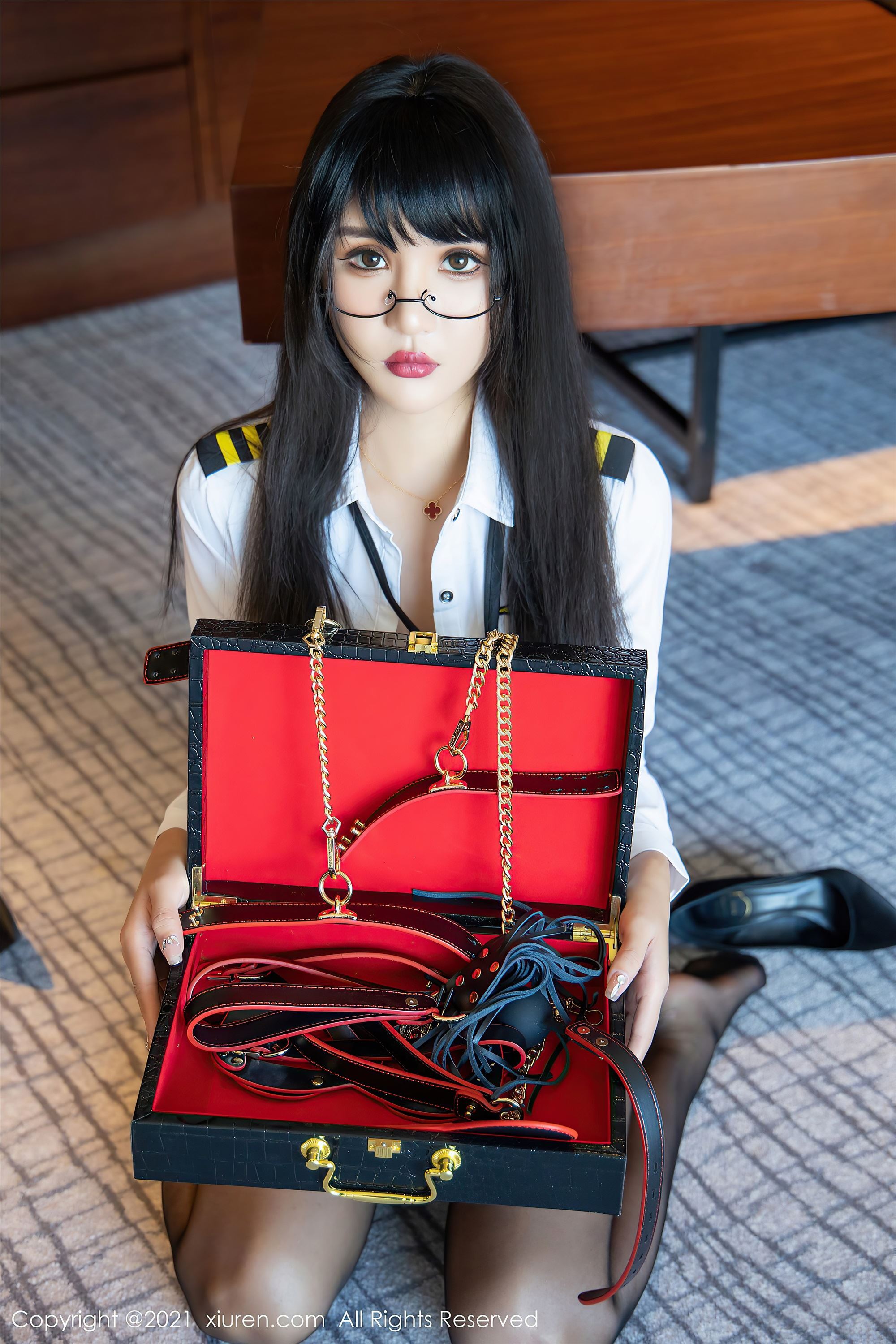 Xiuren秀人网 2021.11.12 NO.4207 Emily尹菲